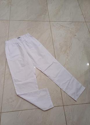 Белые медицинские брюки, медицинские штаны , медицинский костюм7 фото