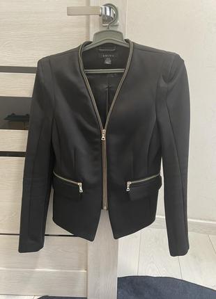 Жіночий піджак