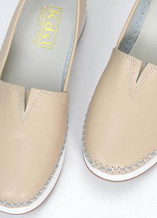 Бежеві шкіряні жіночі мокасини натуральна шкіра флотар з прошивкою
