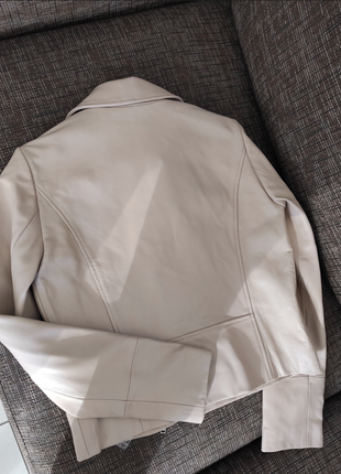 Новая косуха caroll франция пудра пудровая куртка кожа премиум тренд кожанка5 фото