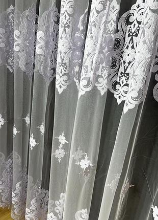 Тюль біла з вишивкою