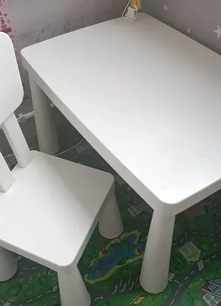 Стіл ікеа та стільчик оригінал