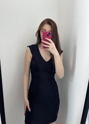 Черное корсетное платье по фигуре2 фото