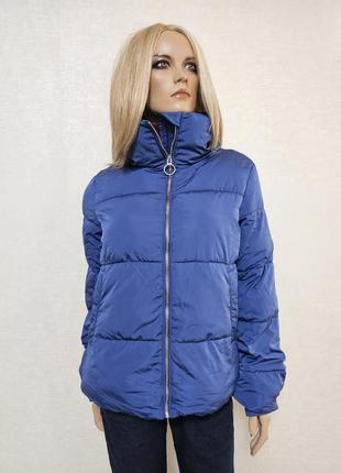Тепла куртка stradivarius