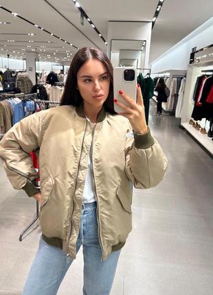 Нейлоновый водоотталкивающий бомбер оверсайз zara xs