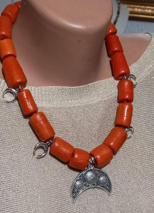 Намисто, лунниця