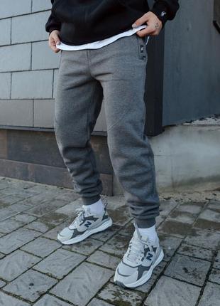 Спортивные штаны цвета графит staff g graphite fleece