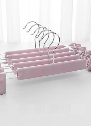 Вішаки для одягу