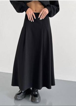 Юбка макси объемная, черная