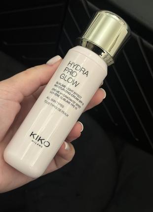 База під макіяж кіко milano 3d hydra pro glow сяюча (повна банка)