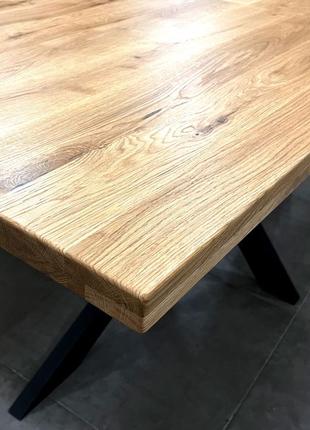 Обідній стіл у вітальню чи на кухню, дубовий розкладний на металевій опорі loft від...