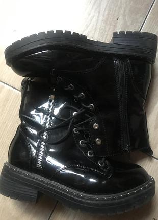 Ботинки лаковые