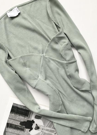 Платье фисташковое asos по фигуре в рубчик