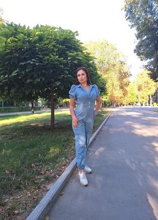 Джинсовый комбинезон