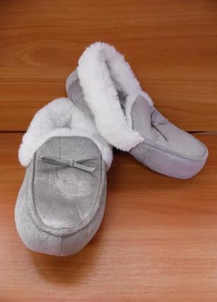 Капці totes*