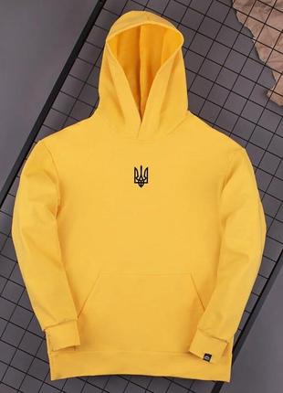Трикотажне жовте худі pobedov з чорною наклейкою "герб"