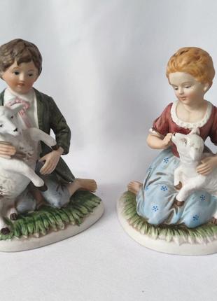 Винтажные. статуэтки пара бисквит фарфор /8980/