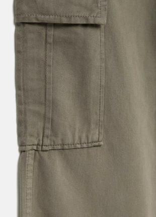 Широкі штани з накладними кишенями карго від stradivarius оригінал4 фото