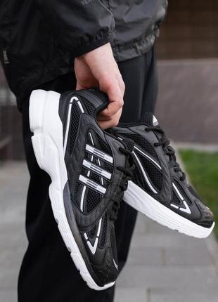 Мужские брендовые кроссовки adidas responce black white на весну