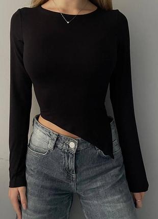 Базовий асиметричний лонгслів з якісної та приємної до тіла тканини