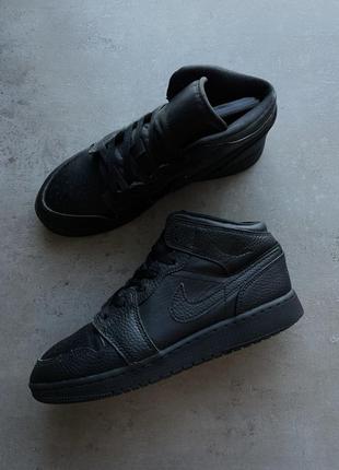 Кросівки nike jordan mid black