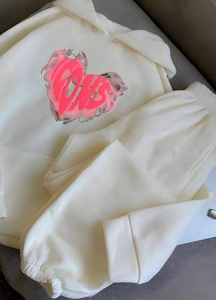 Теплий жіночий костюм