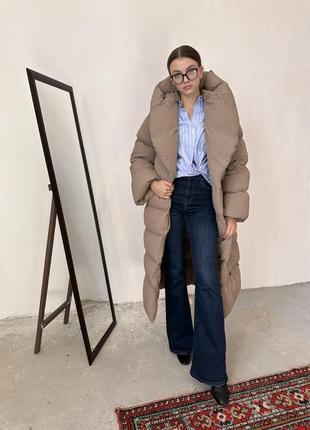 Пуховик мокко бежевий дутий пальто довгий