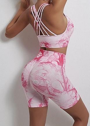 Стильні фітнес костюми8 фото