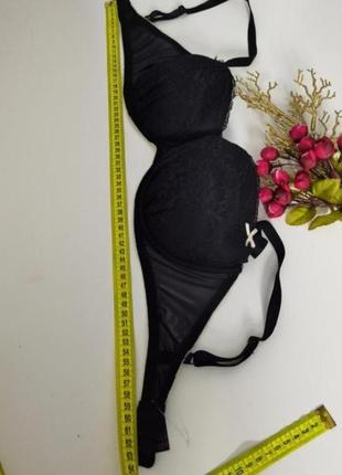 Брендовый бюстгальтер на тонком поролоне размера 80dd