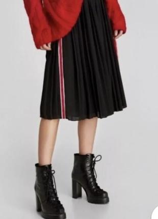 Спідниця плісірована на підкладці zara p.xs-s