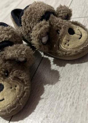 Тапочки кімнаті