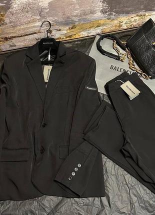 Костюм брючный в стиле balenciaga черный