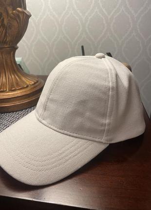 Кепка жіноча