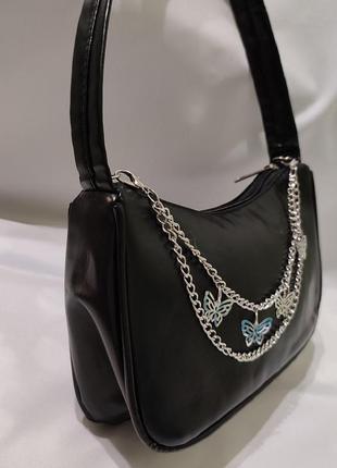 Чорна сумочка багет з метеликами3 фото