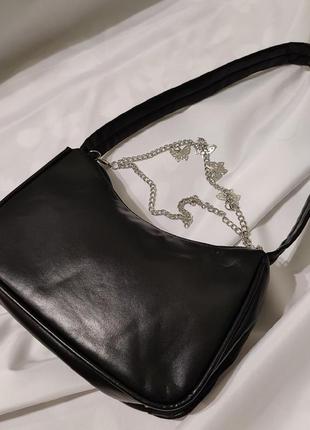 Чорна сумочка багет з метеликами9 фото