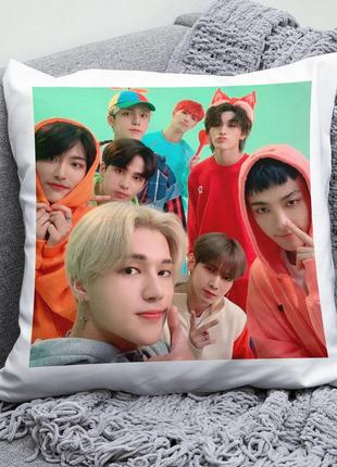 Декоративна подушка плюшева подарунок з принтом kpop ateez