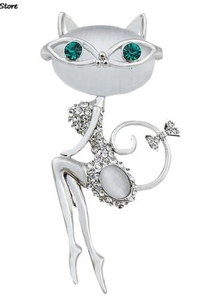 Срібляста брошка кішка