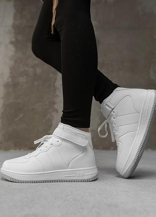 Жіночі зимові кросівки air