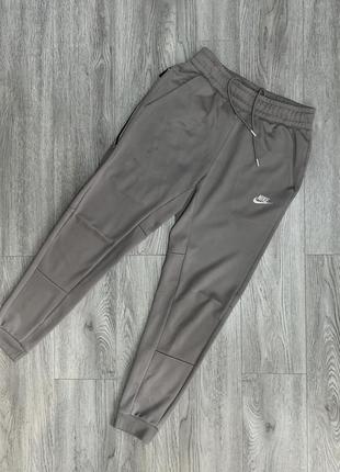 Спортивні штани nike