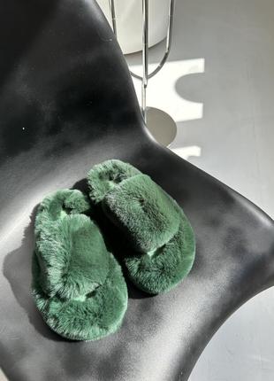 Тапочки из эко меха, меховые тапочки, трендовые модные тапочки пухнастые, комнатные...