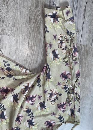 Кофта в цветочный принт блуза с люверсами на рукавах peacocks, l4 фото