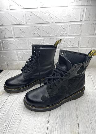 Крутые женские ботинки dr.martens оригинал4 фото