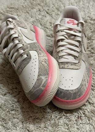 Красотки женские nike air force one sneakers 07 lx white/grey dv1031-030