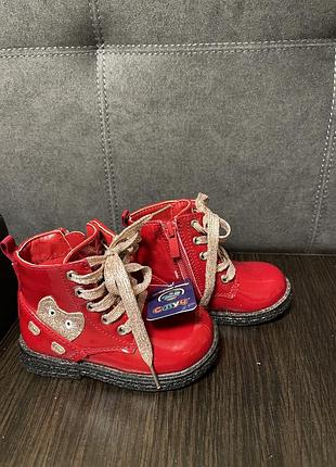 Черевики для дівчинки