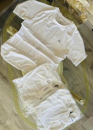 Брендовая футболка calvin klein оригинал!!!