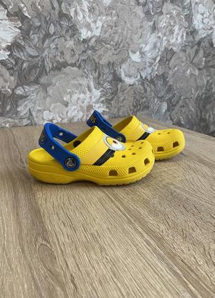 Crocs крокси міньйони крокс