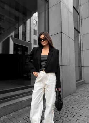 Жіночий укорочений піджак