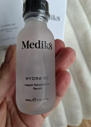 Medik8 - сироватка з гіалуроновою кислотою і пантенолом - hydr8 b5