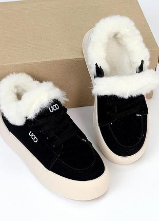 Черные зимние замшевые кроссовки с опушкой на утолщенной подошве