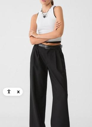 Черные прямые брюки stradivarius